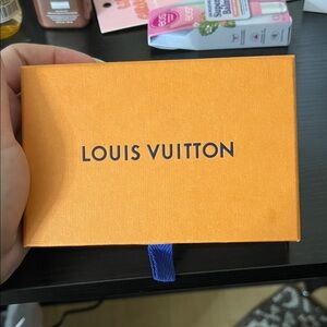 L Louis Vuitton, small storage box